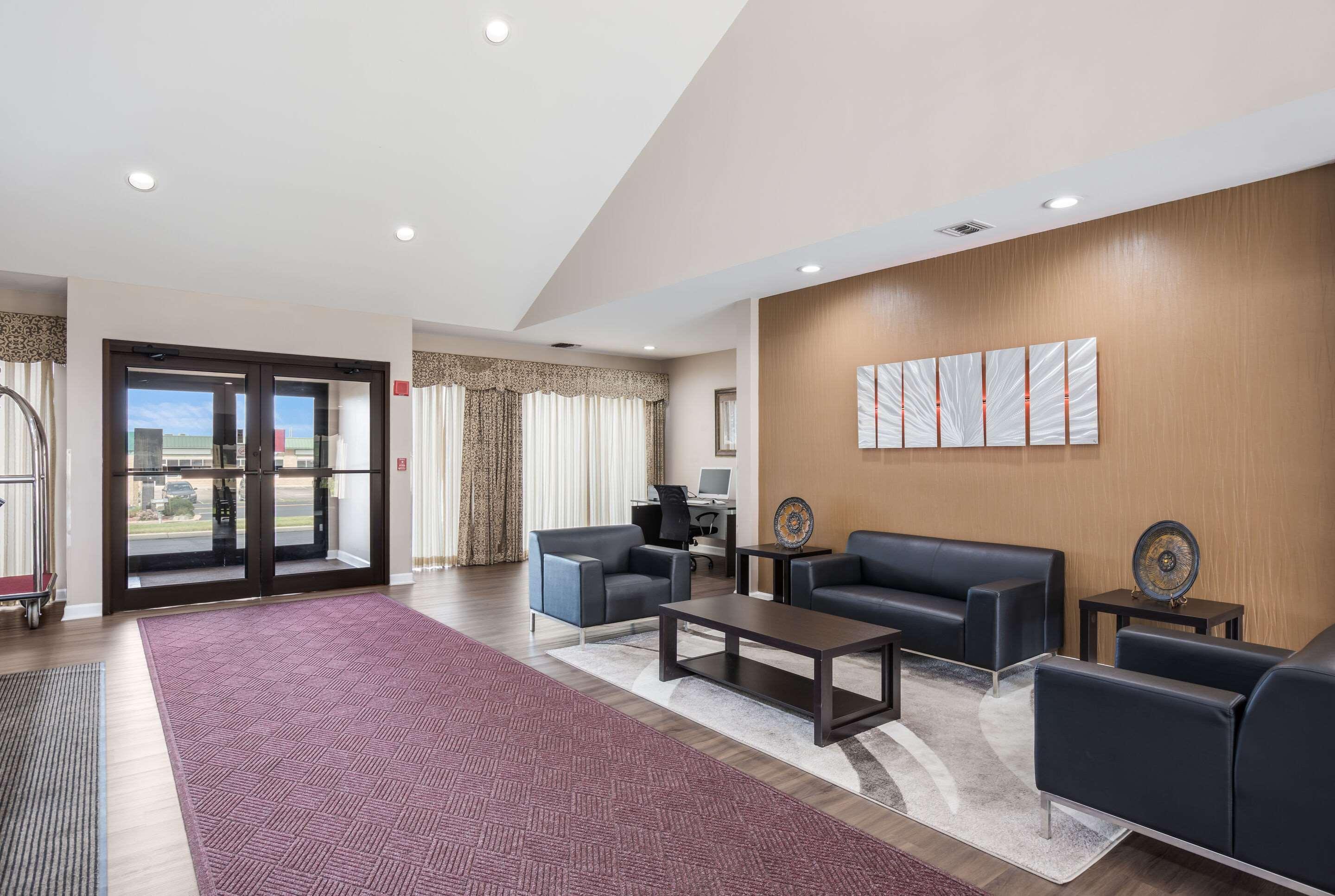 Americinn By Wyndham Atkinson Hotel