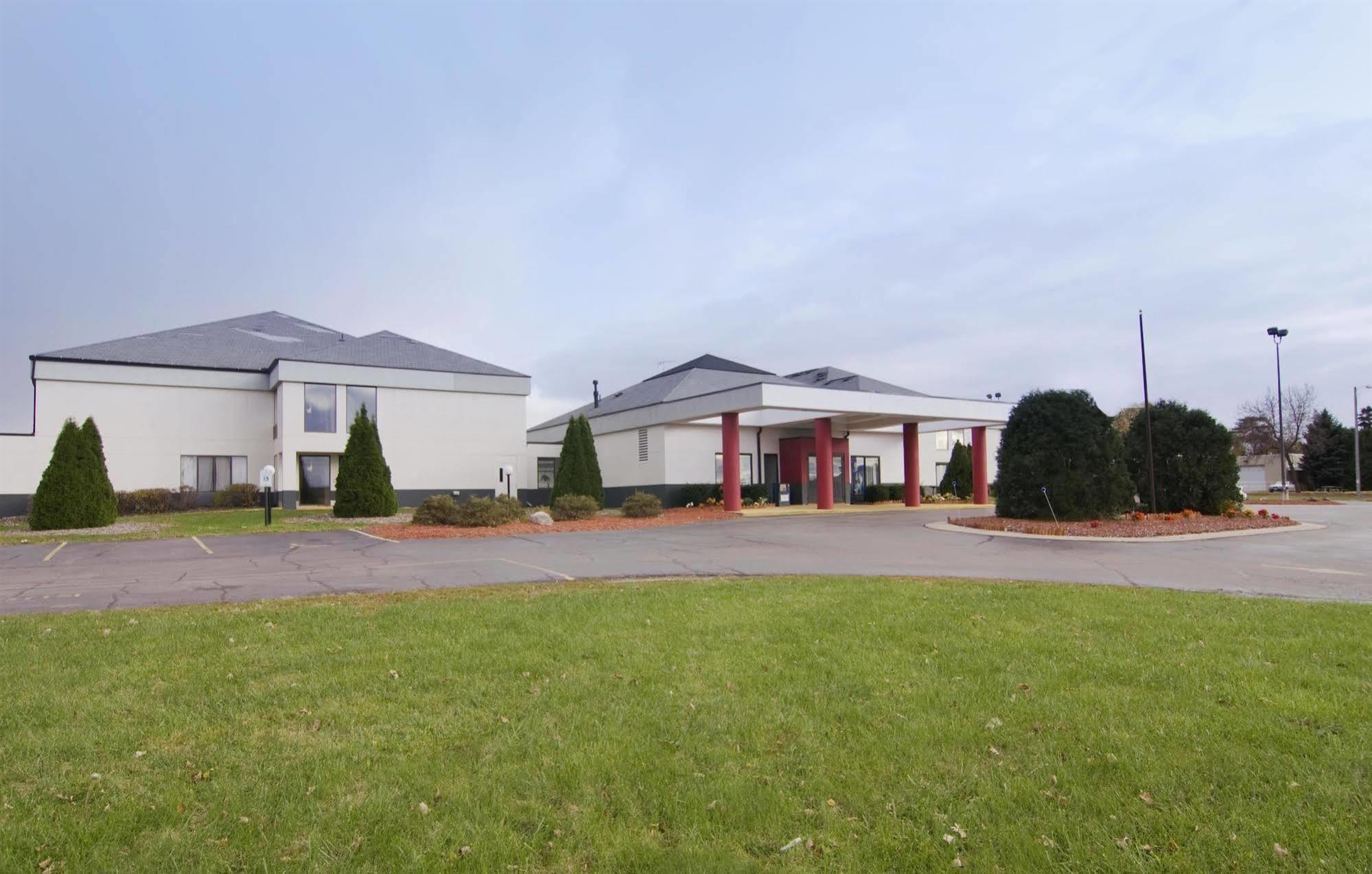 Americinn By Wyndham Atkinson Hotel 2*